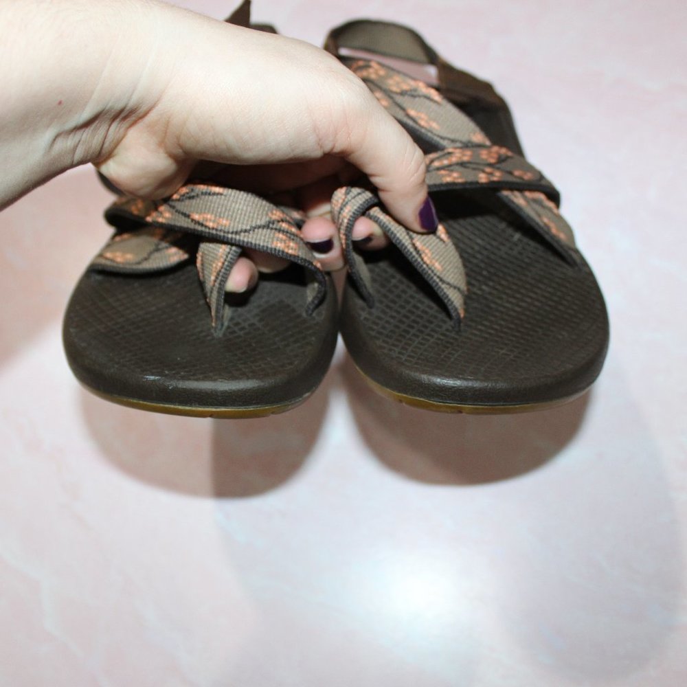 Chaco Z2 Yampa Cherry Blossom Print Sandals sz 8 - Picture 4 of 6